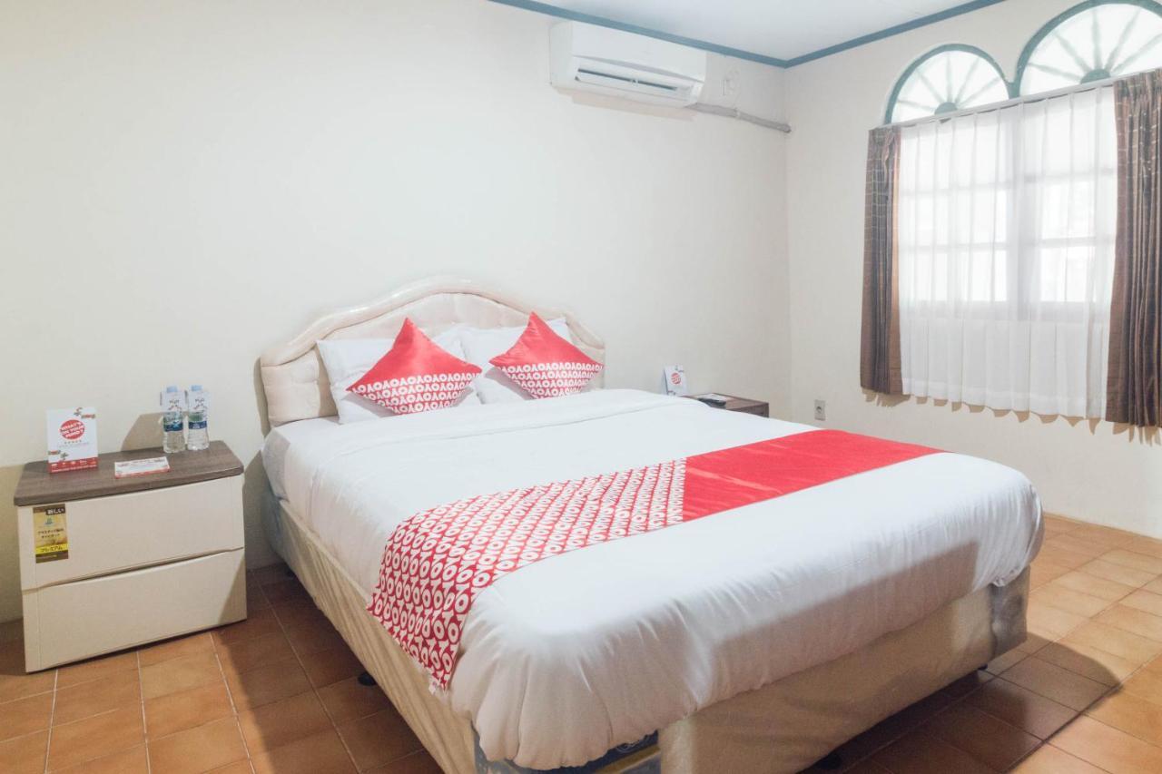 Oyo 1688 Collin Beach Hotel Ambon Eksteriør billede