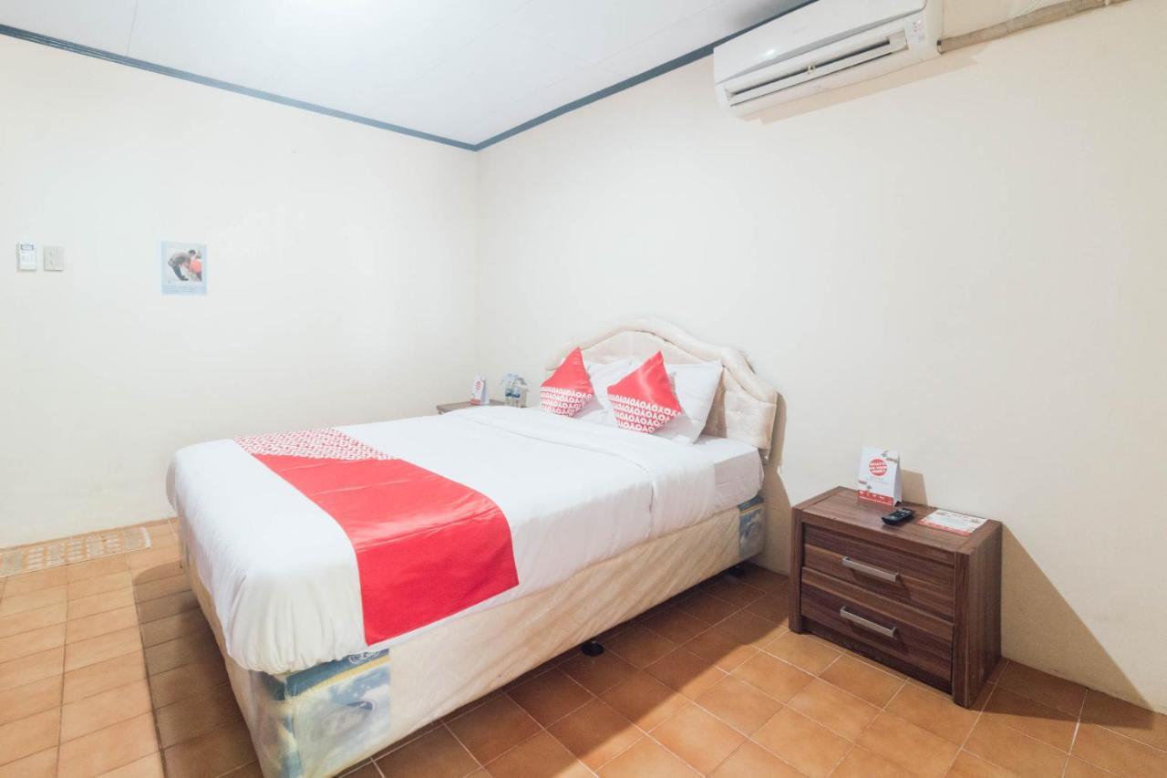 Oyo 1688 Collin Beach Hotel Ambon Eksteriør billede